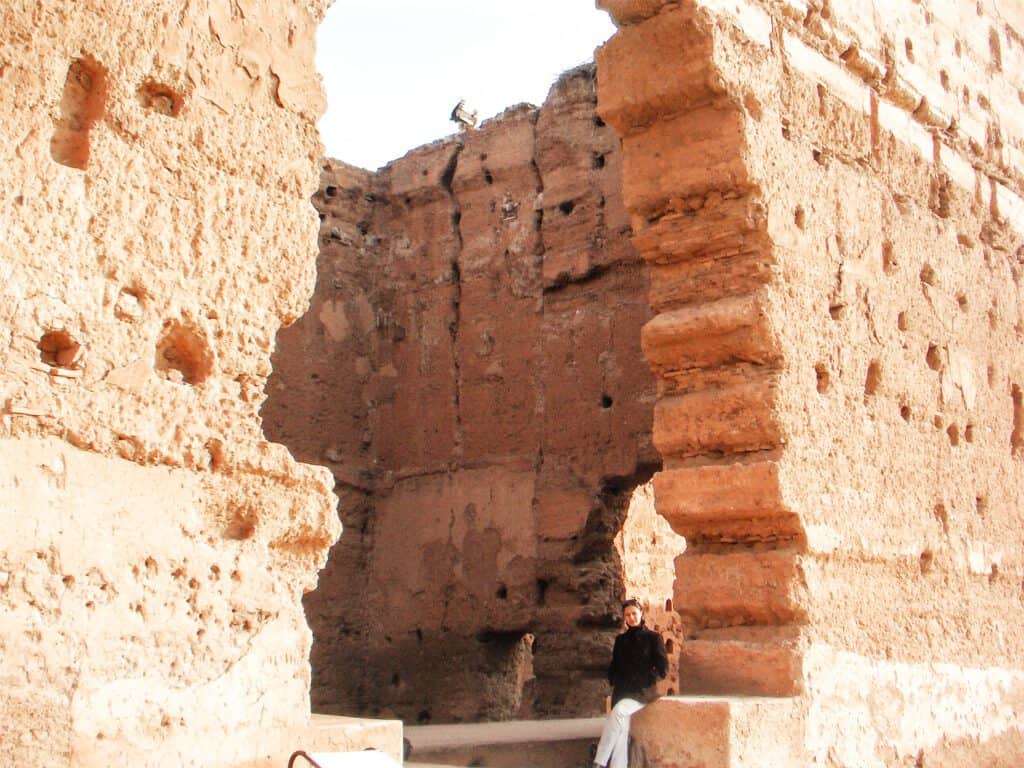 girl next to ruin in Marrakech 