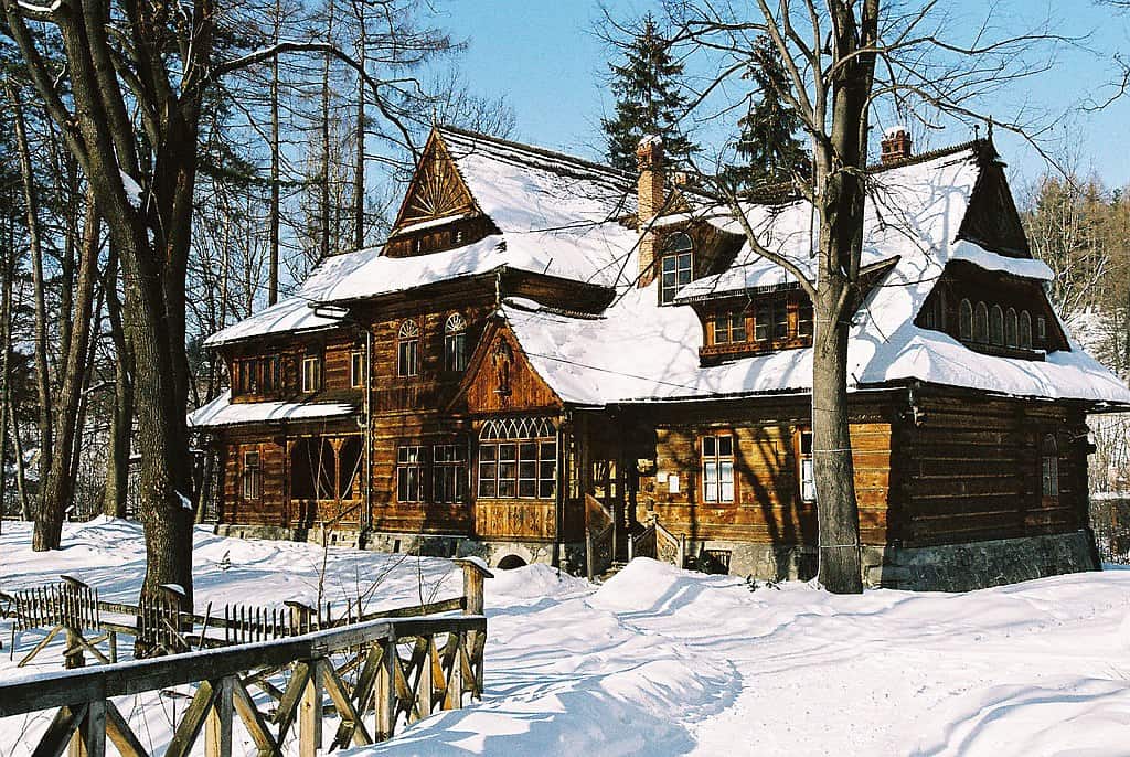 pretty chalet in zakopane