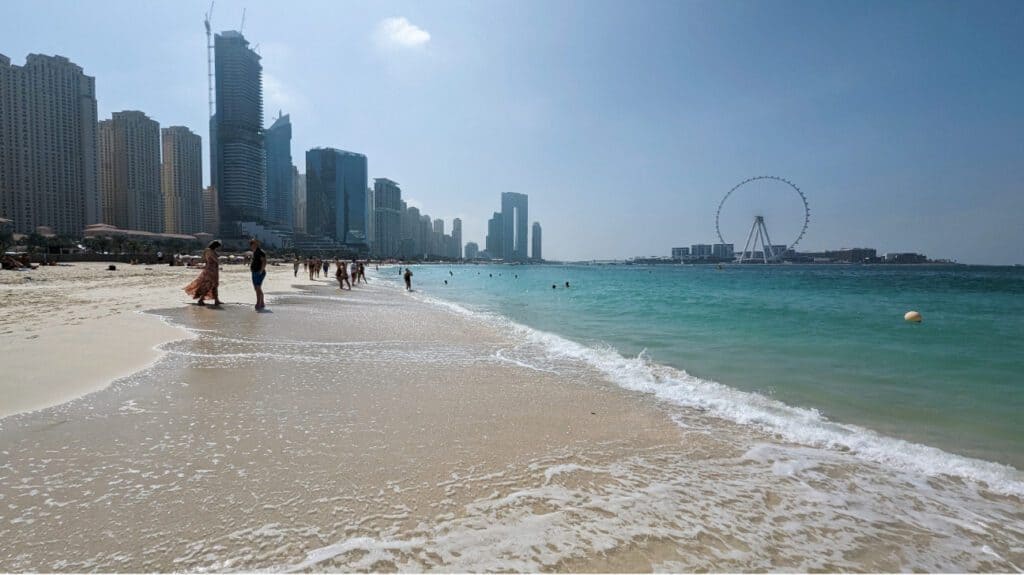 How to spend a week in Dubai. Golden sands in JBR beach